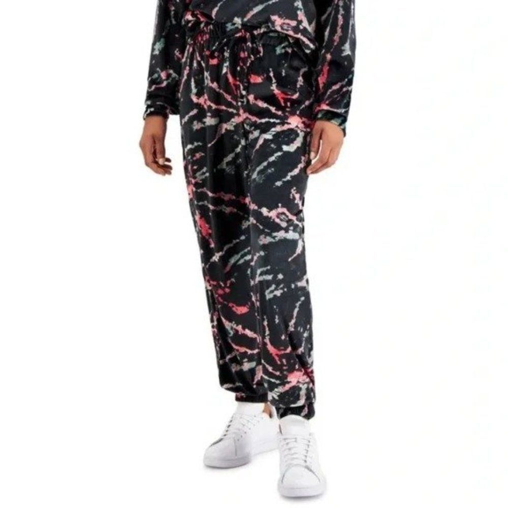 Love, Fire Juniors' Velour Joggers